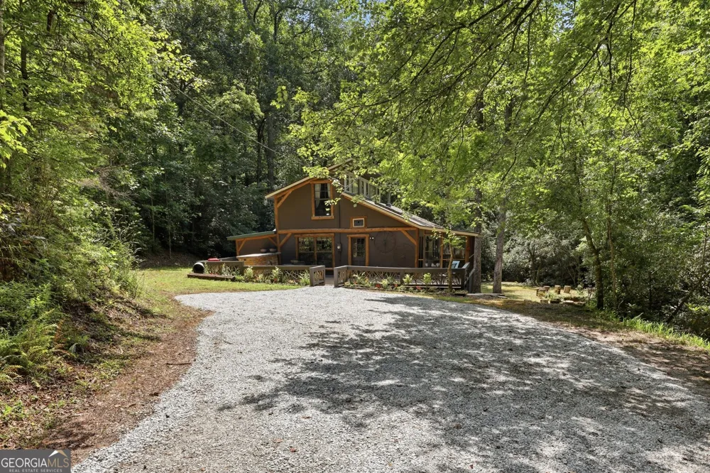 162 Delilah LN Lakemont, GA 30552