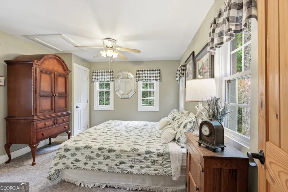 162 Delilah LN Lakemont, GA 30552
