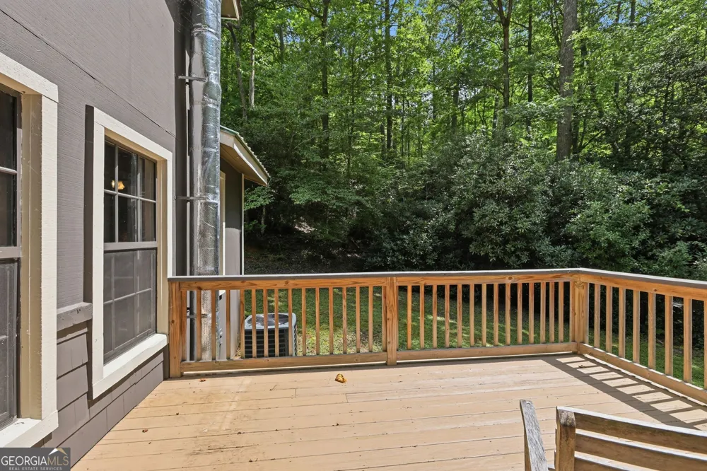162 Delilah LN Lakemont, GA 30552