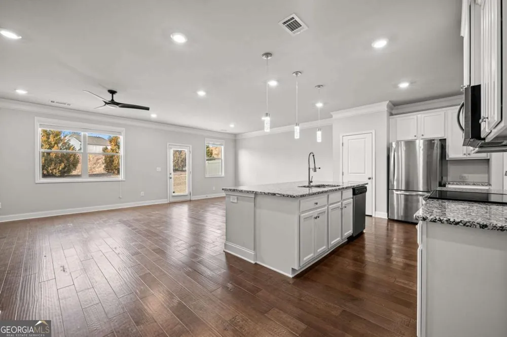 2502 Pearl Ridge TRCE Buford, GA 30519