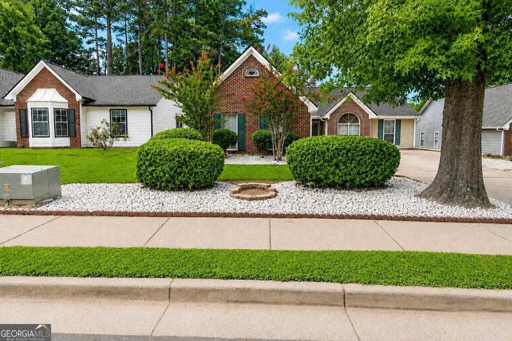 5165 Sterling Trace CT NW Lilburn, GA 30047