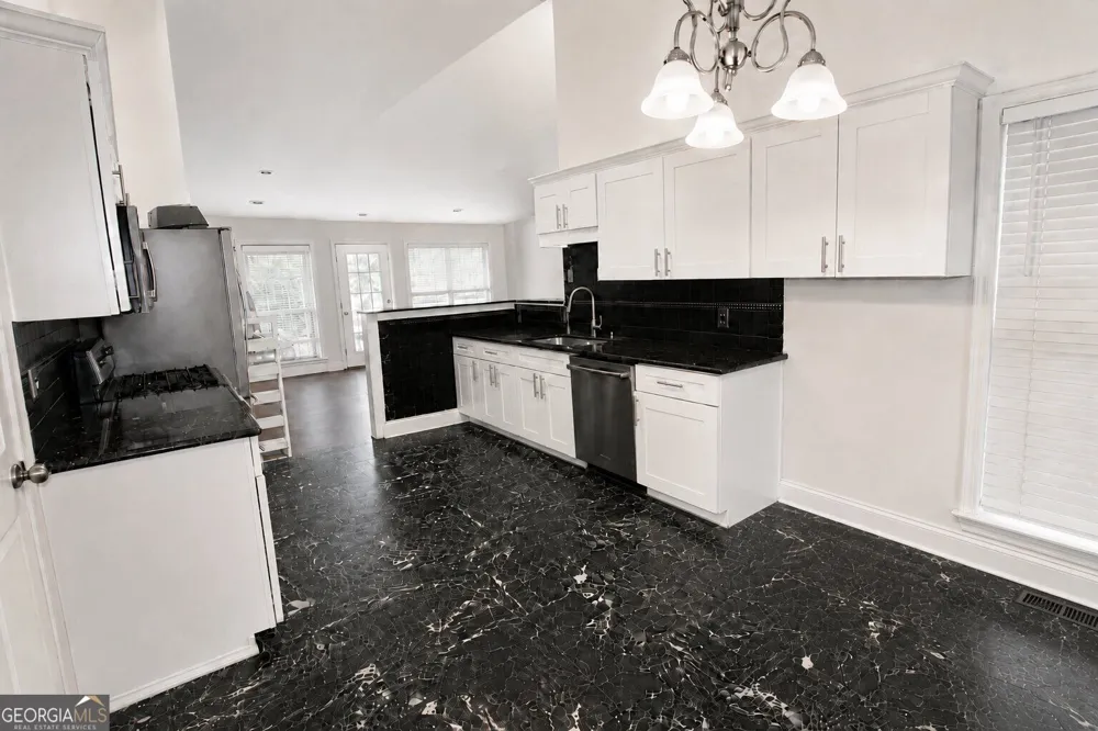 5165 Sterling Trace CT NW Lilburn, GA 30047