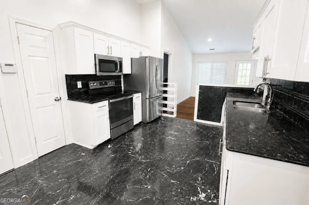 5165 Sterling Trace CT NW Lilburn, GA 30047