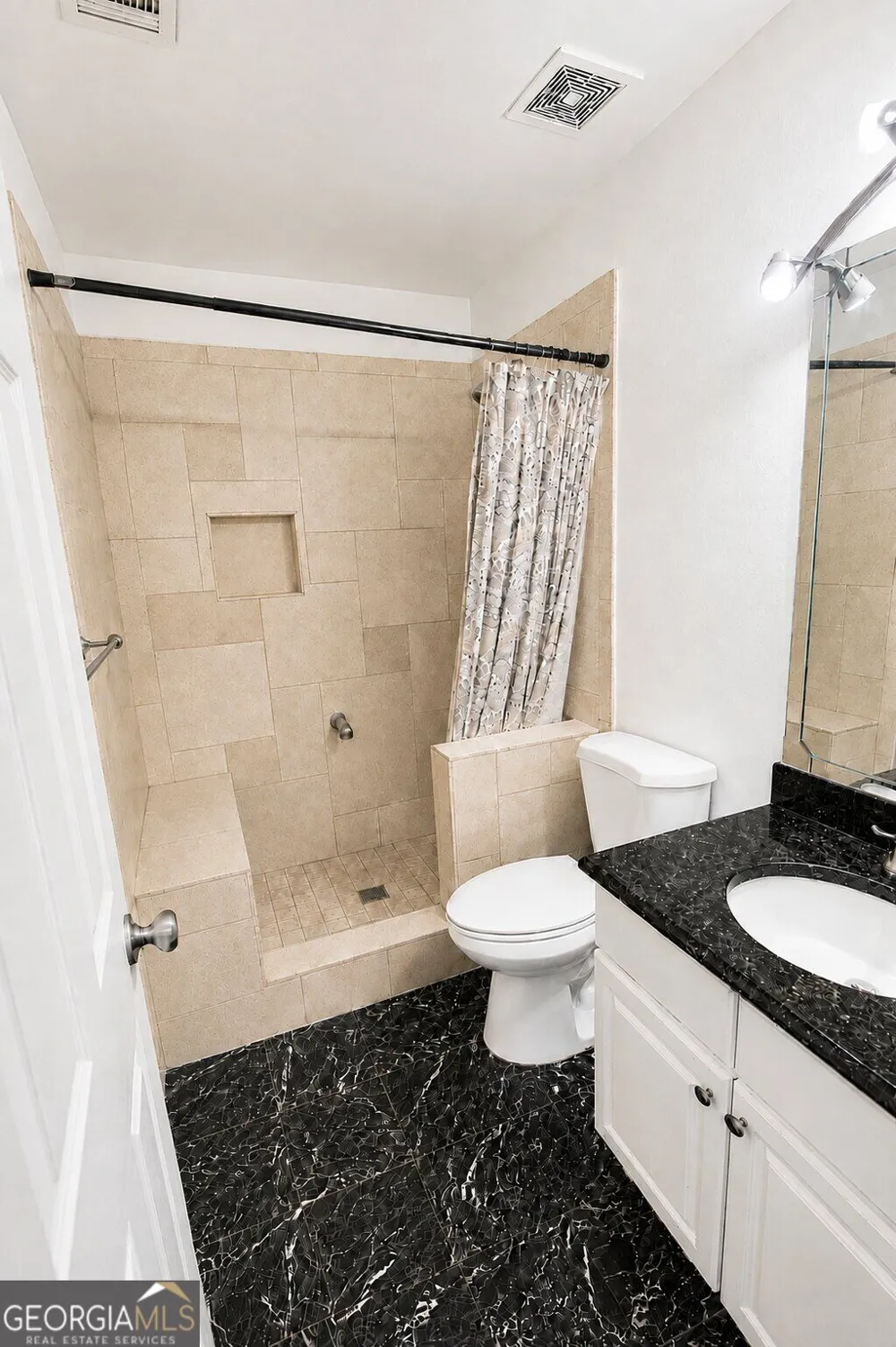 5165 Sterling Trace CT NW Lilburn, GA 30047