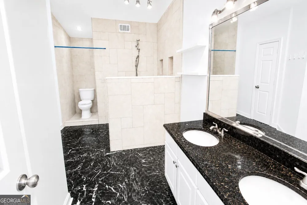 5165 Sterling Trace CT NW Lilburn, GA 30047