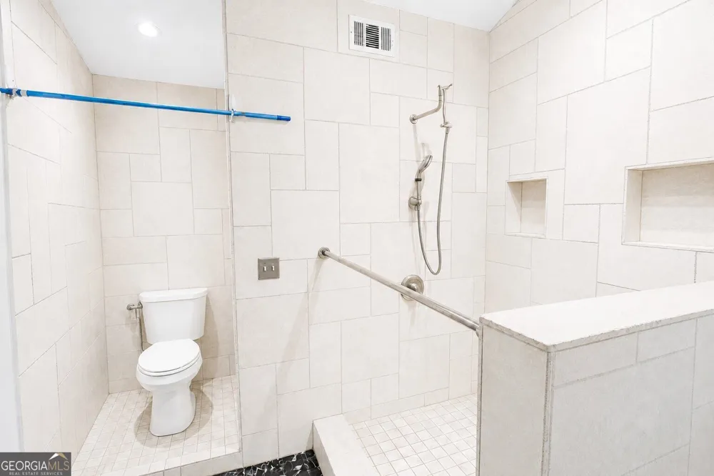 5165 Sterling Trace CT NW Lilburn, GA 30047