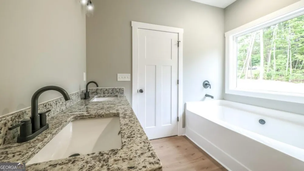 1116 Whispering Hills DR Bremen, GA 30110