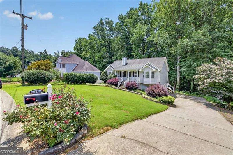 72 Victorian CIR Dallas, GA 30157