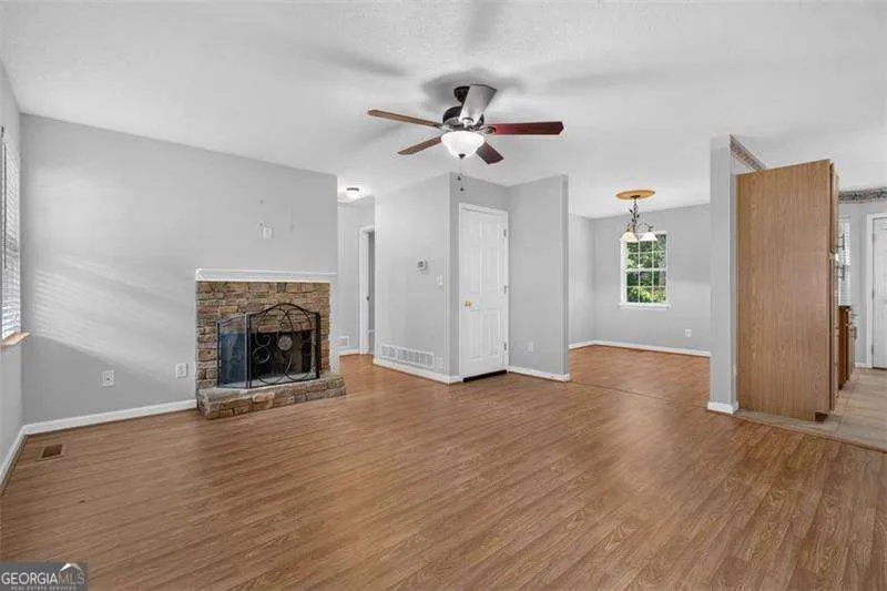 72 Victorian CIR Dallas, GA 30157