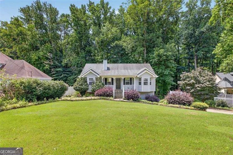 72 Victorian CIR Dallas, GA 30157