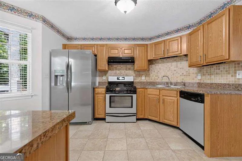 72 Victorian CIR Dallas, GA 30157