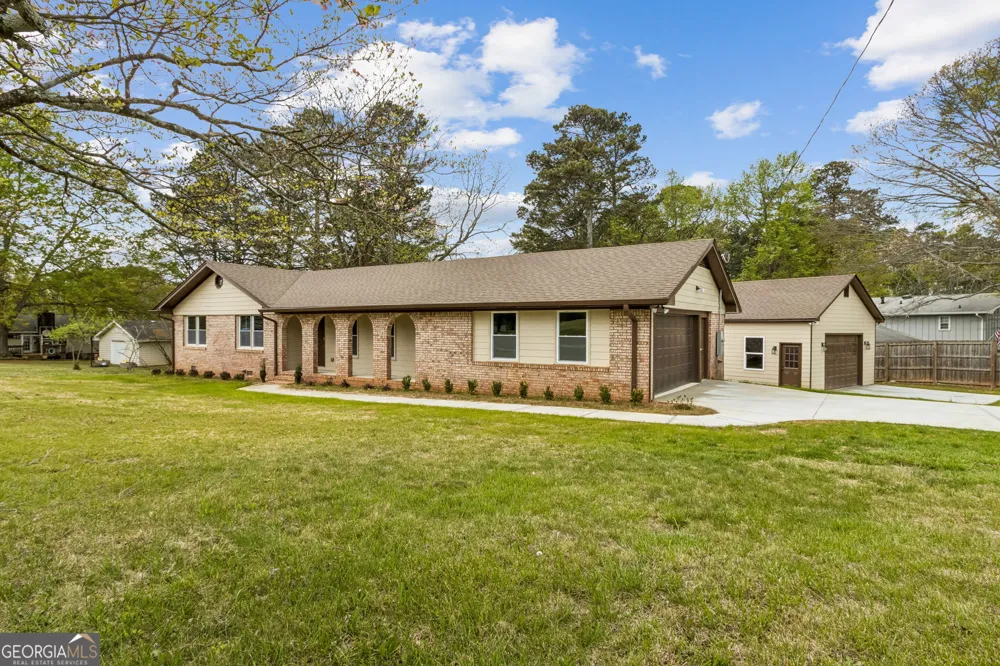 2526 Hamill DR Buford, GA 30519