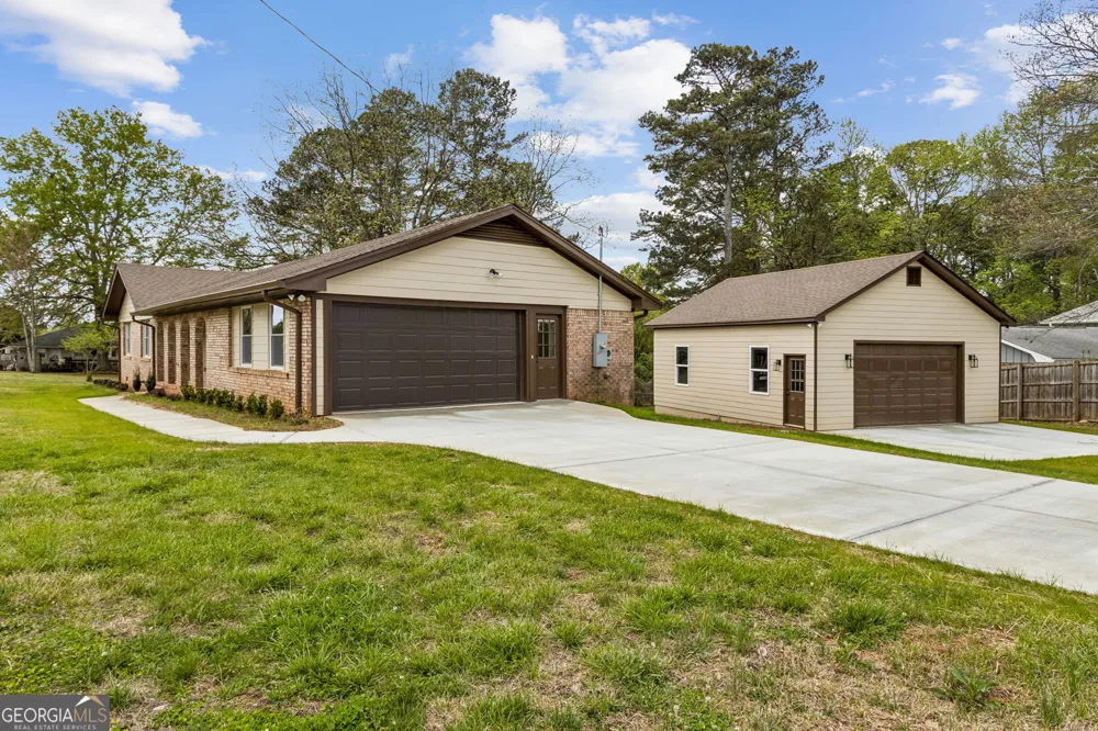 2526 Hamill DR Buford, GA 30519