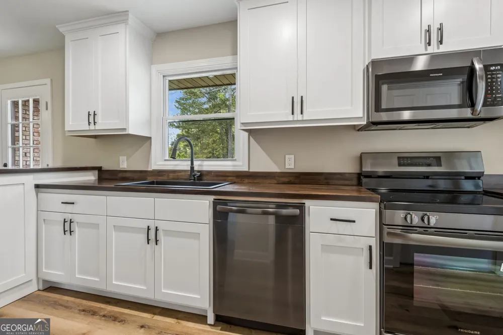 2526 Hamill DR Buford, GA 30519