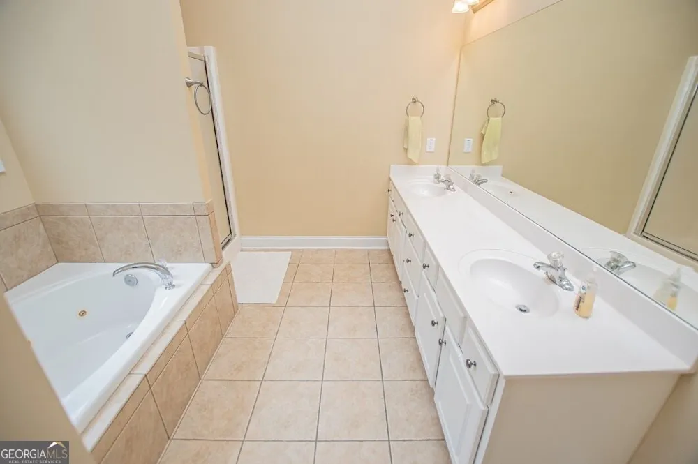 3 Gables WAY Newnan, GA 30265