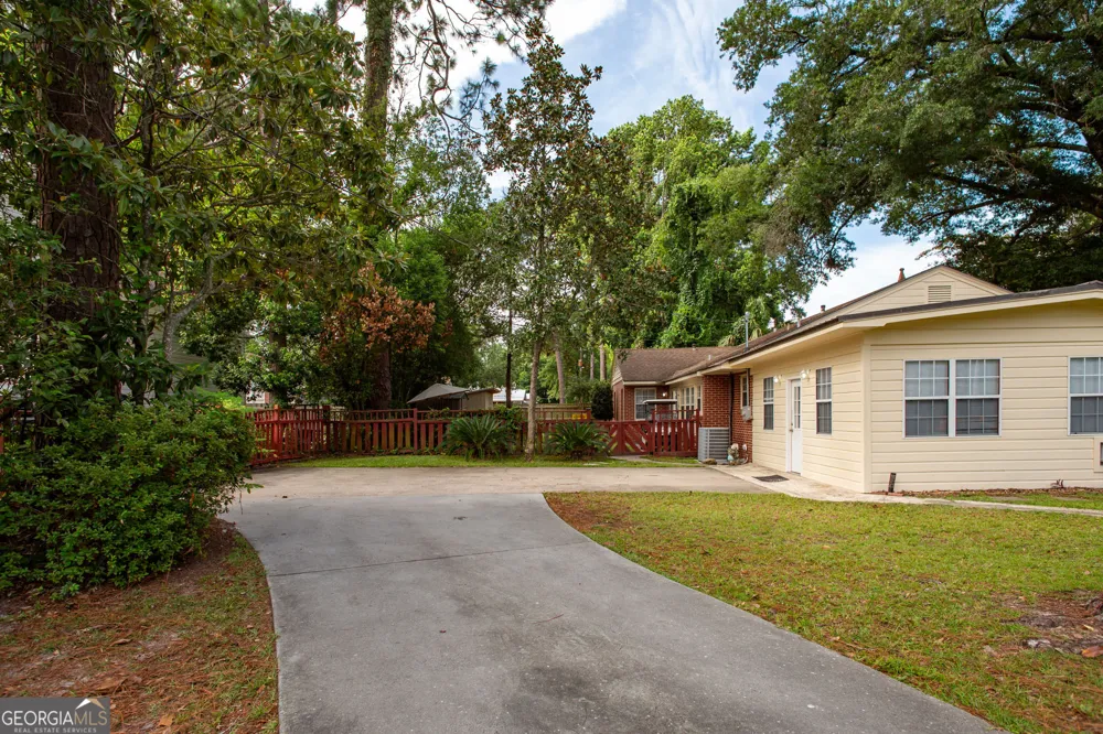 1112 Hill ST Waycross, GA 31501