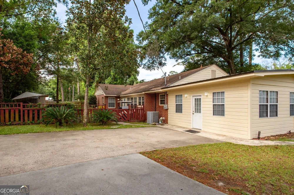 1112 Hill ST Waycross, GA 31501