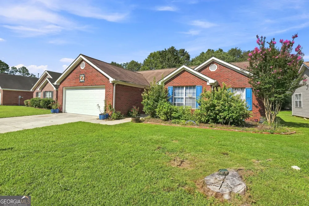 1648 Graystone DR Hampton, GA 30228