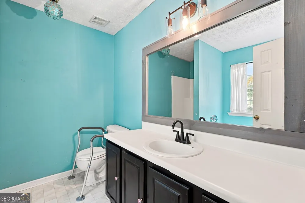 1648 Graystone DR Hampton, GA 30228