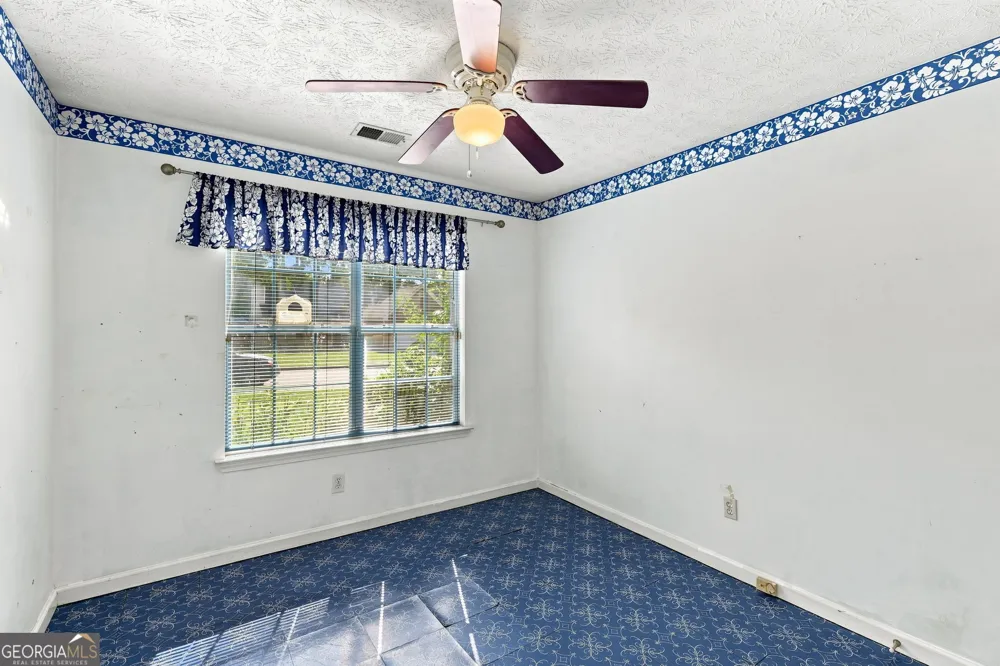 1648 Graystone DR Hampton, GA 30228