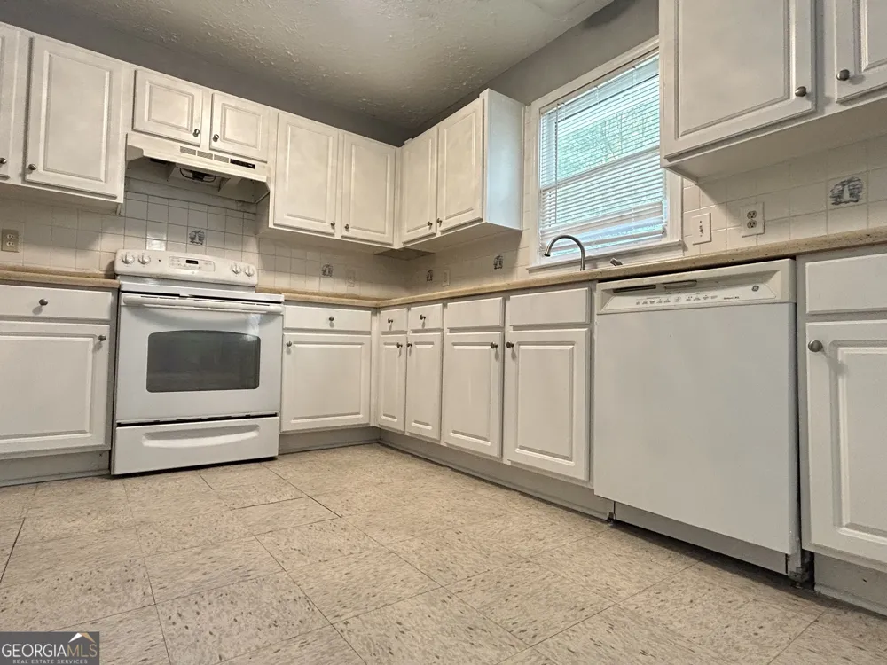 110 Roberts RD Covington, GA 30016