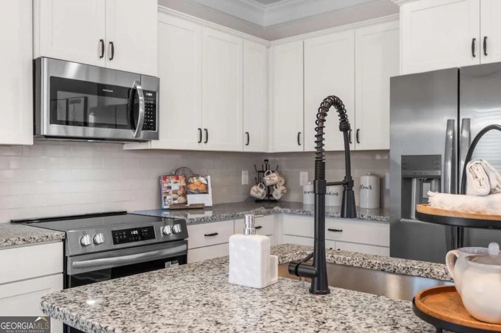 1491 Trellis CT Hampton, GA 30228