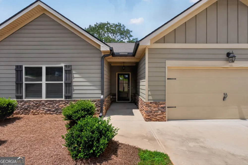 131 Holtz DR Carrollton, GA 30117