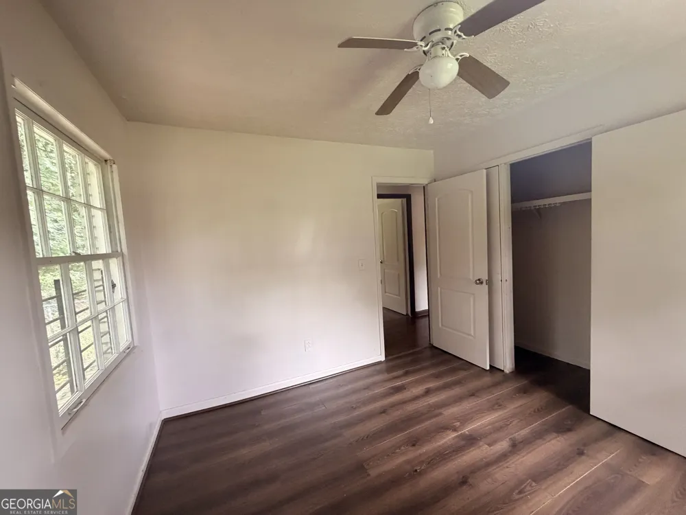 6451 Valley Dale DR Riverdale, GA 30274