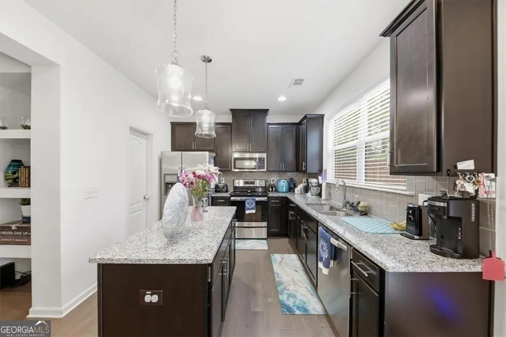 5527 Radford LOOP Fairburn, GA 30213
