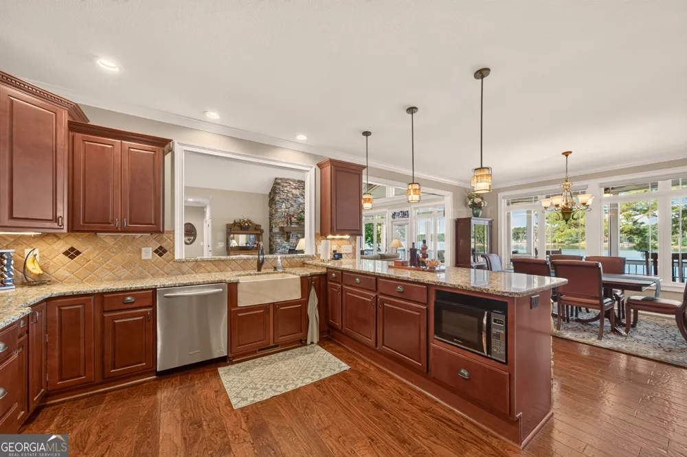 118A Stephanie LN NE Milledgeville, GA 31061