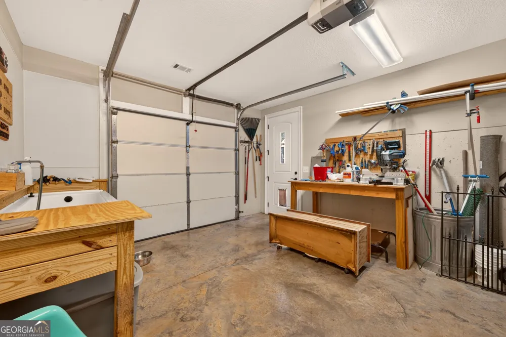 118A Stephanie LN NE Milledgeville, GA 31061