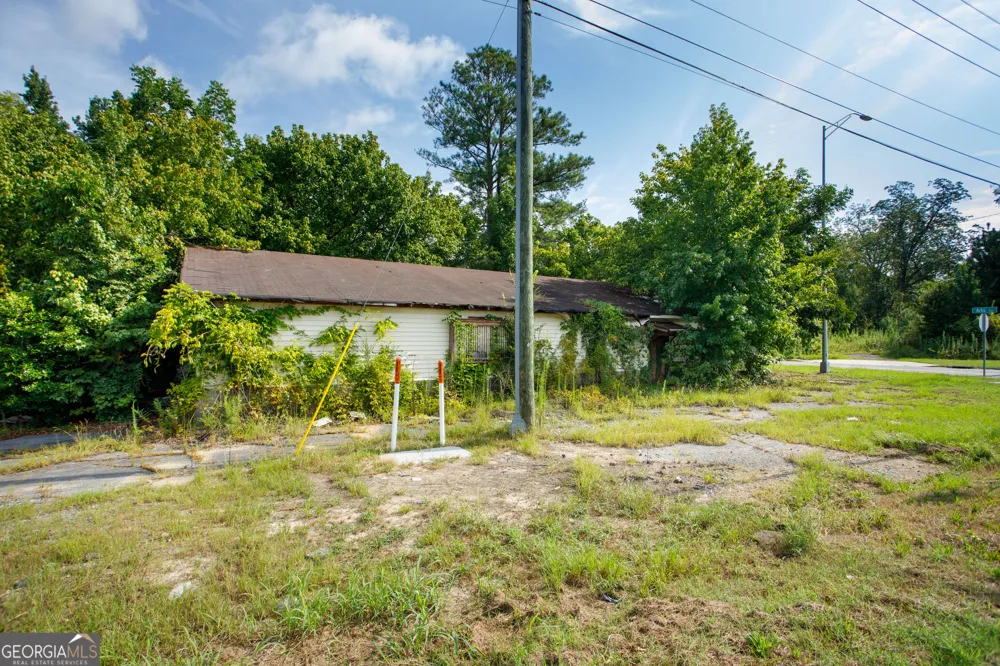1762 Jeffersonville RD Macon, GA 31217