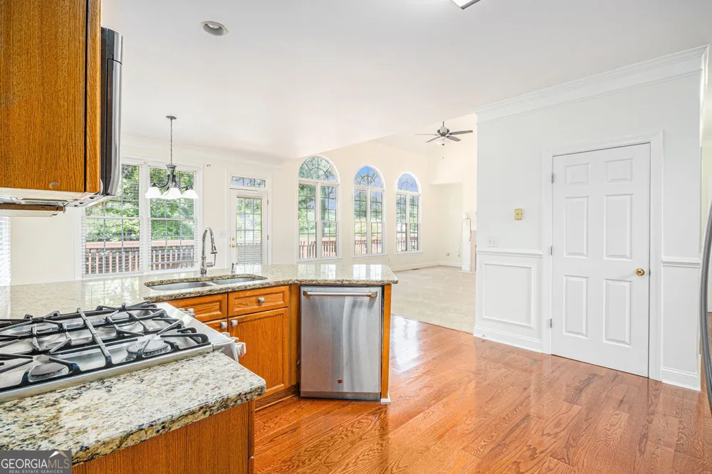225 S Shore TER Fayetteville, GA 30214