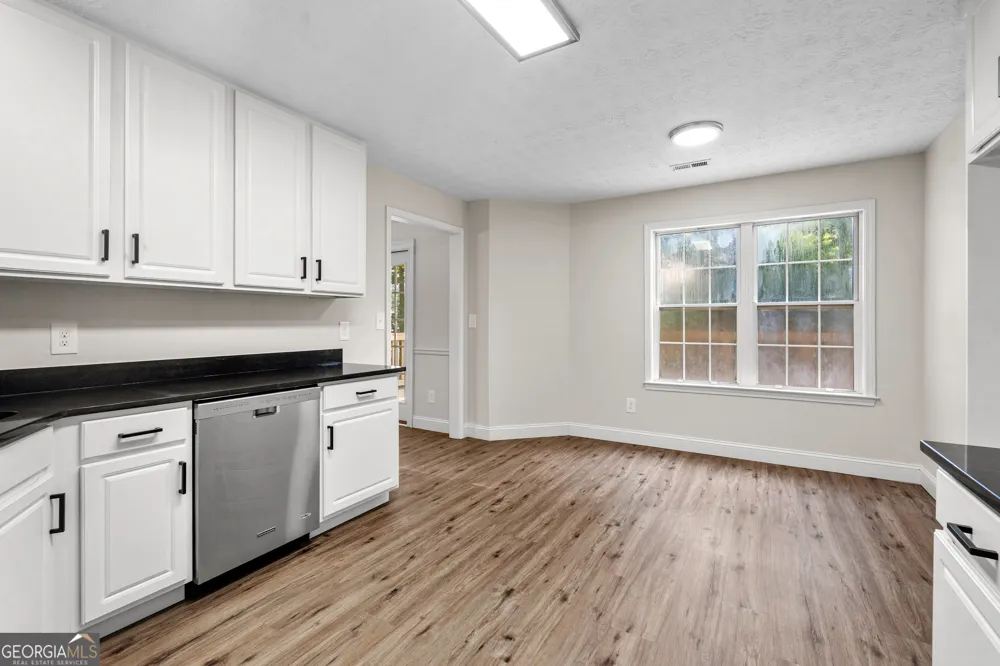 120 Woodstream DR Newnan, GA 30265