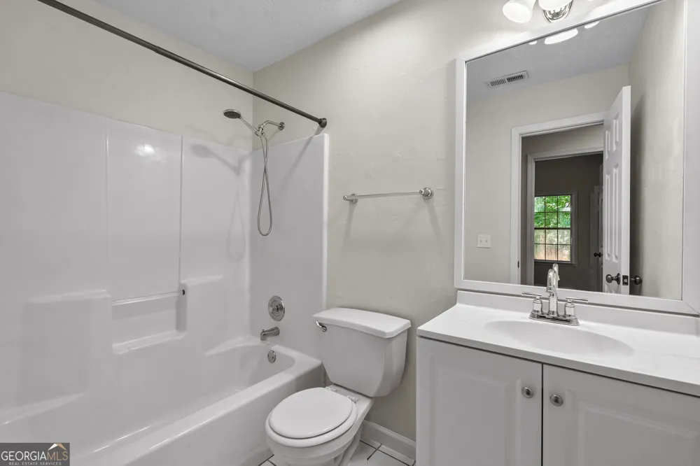 120 Woodstream DR Newnan, GA 30265