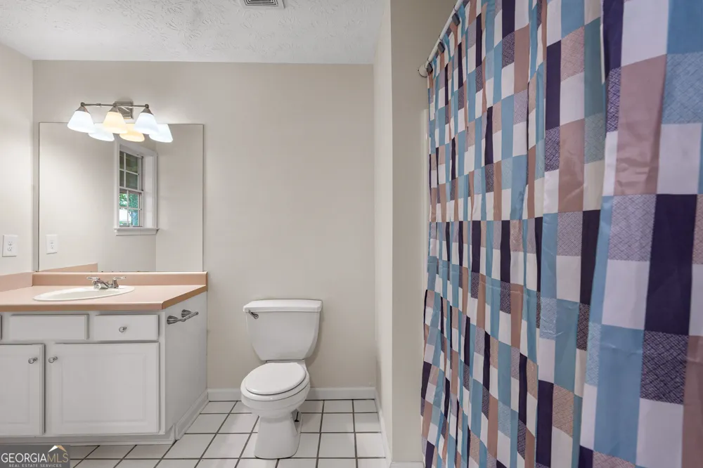 120 Woodstream DR Newnan, GA 30265