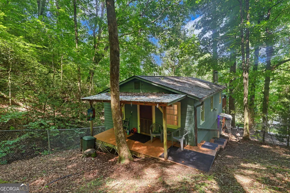4273 Yonah Dam RD Toccoa, GA 30577