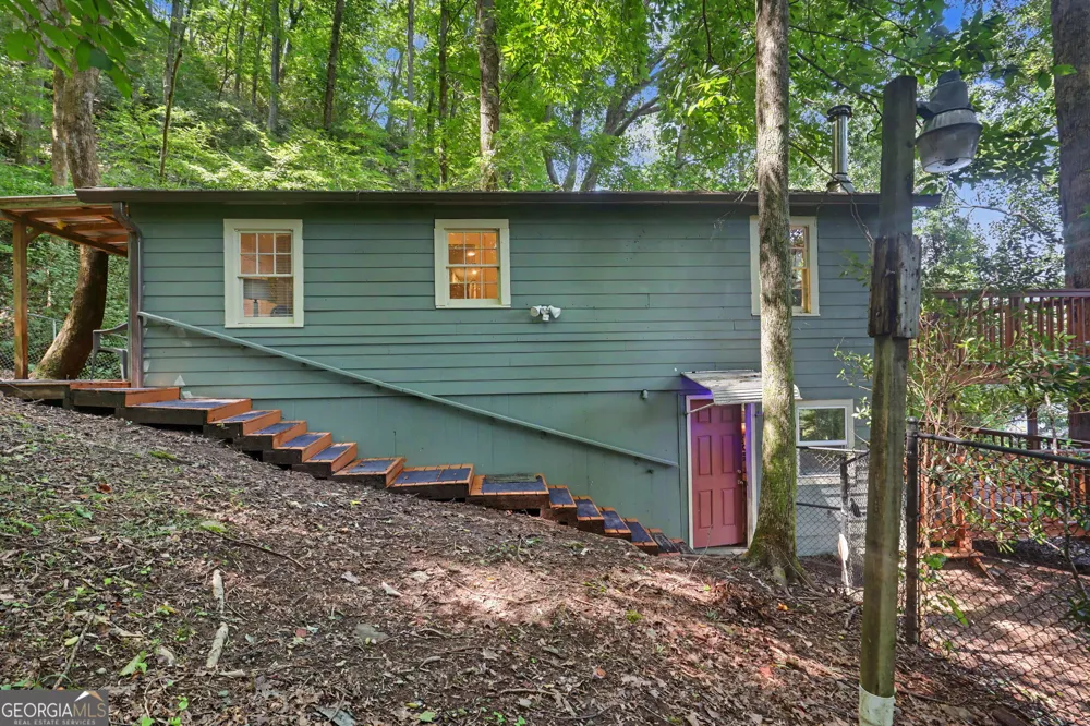 4273 Yonah Dam RD Toccoa, GA 30577