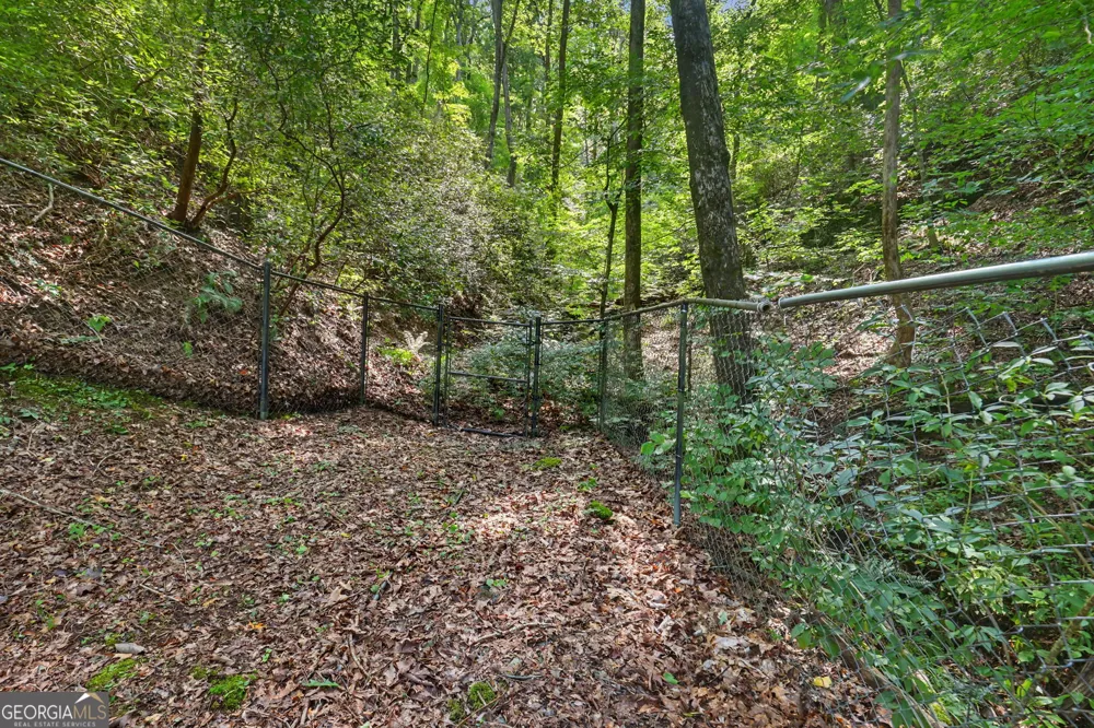 4273 Yonah Dam RD Toccoa, GA 30577