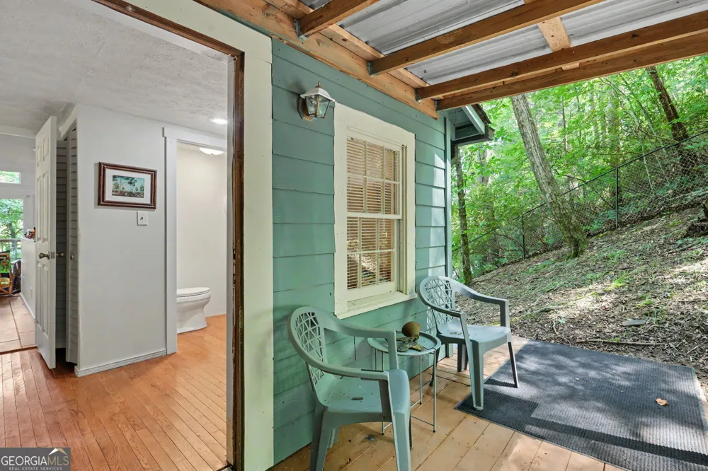 4273 Yonah Dam RD Toccoa, GA 30577