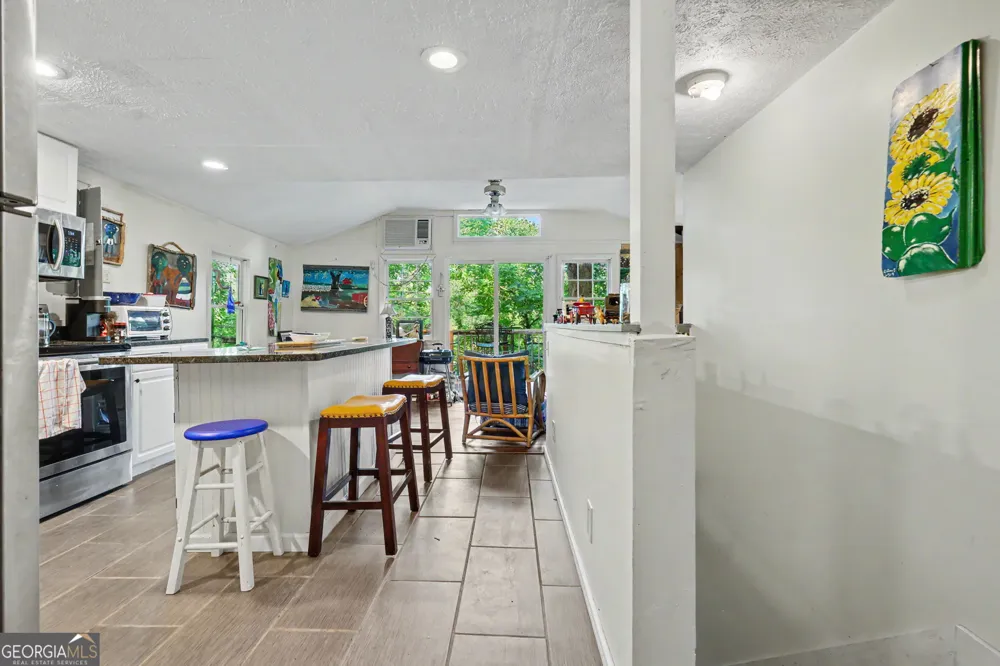 4273 Yonah Dam RD Toccoa, GA 30577