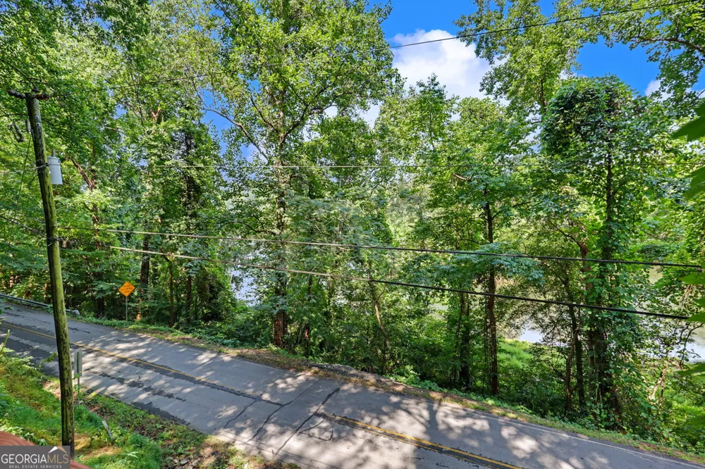 4273 Yonah Dam RD Toccoa, GA 30577