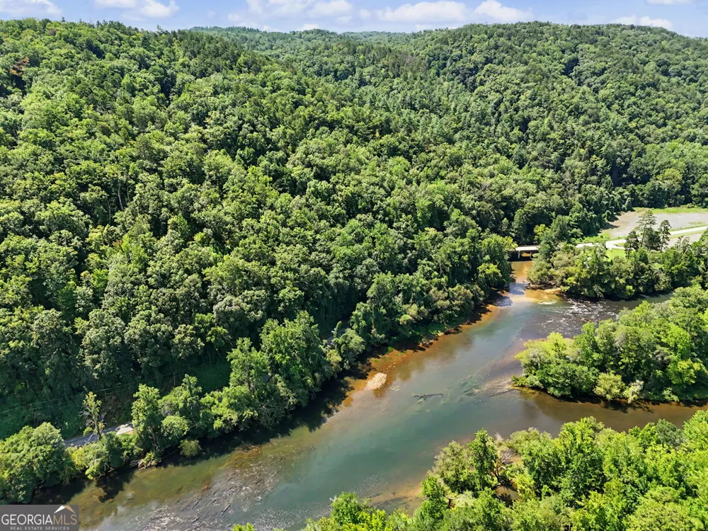 4273 Yonah Dam RD Toccoa, GA 30577