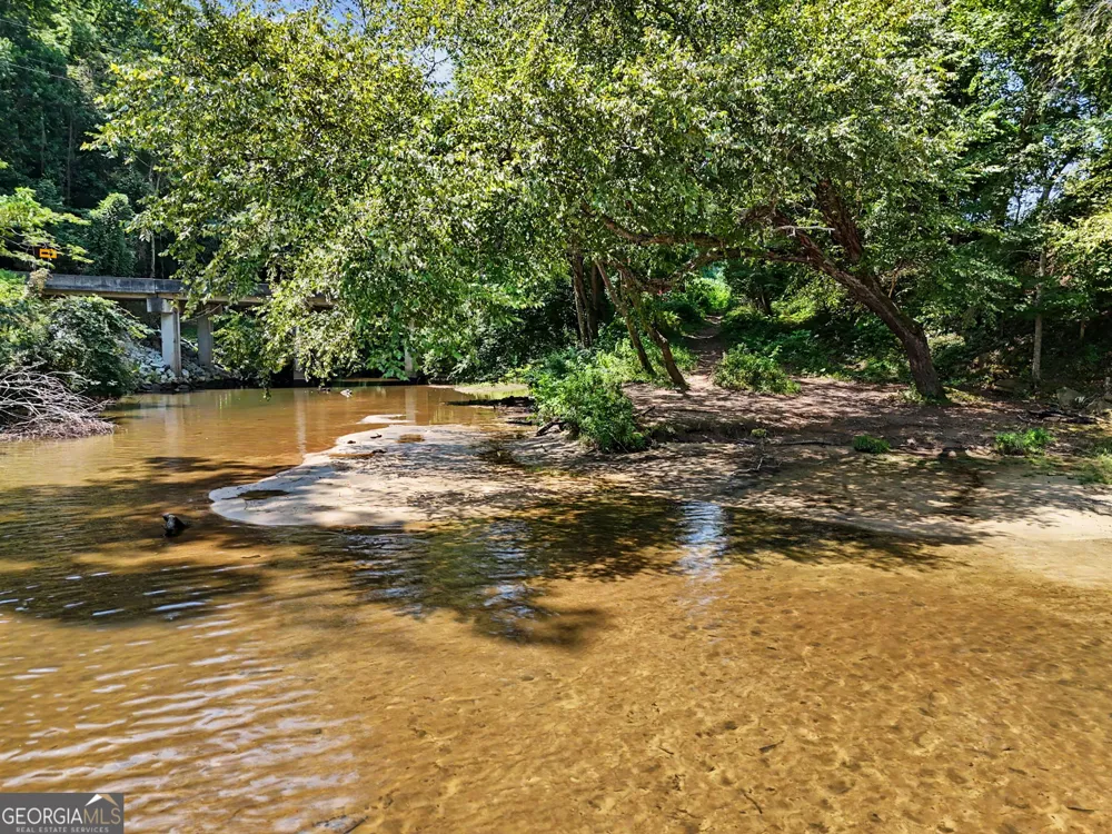 4273 Yonah Dam RD Toccoa, GA 30577