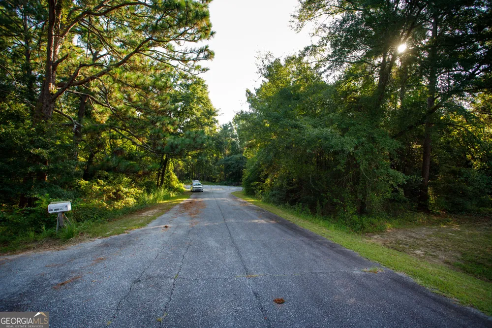 3821 Crest DR Macon, GA 31217