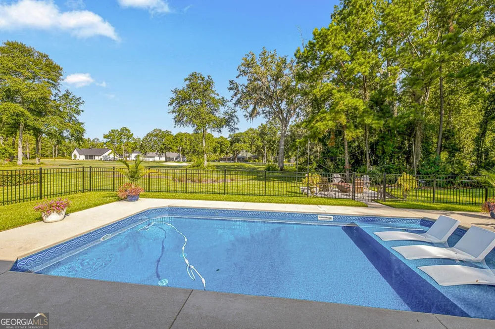 14 Willow CT Brunswick, GA 31523