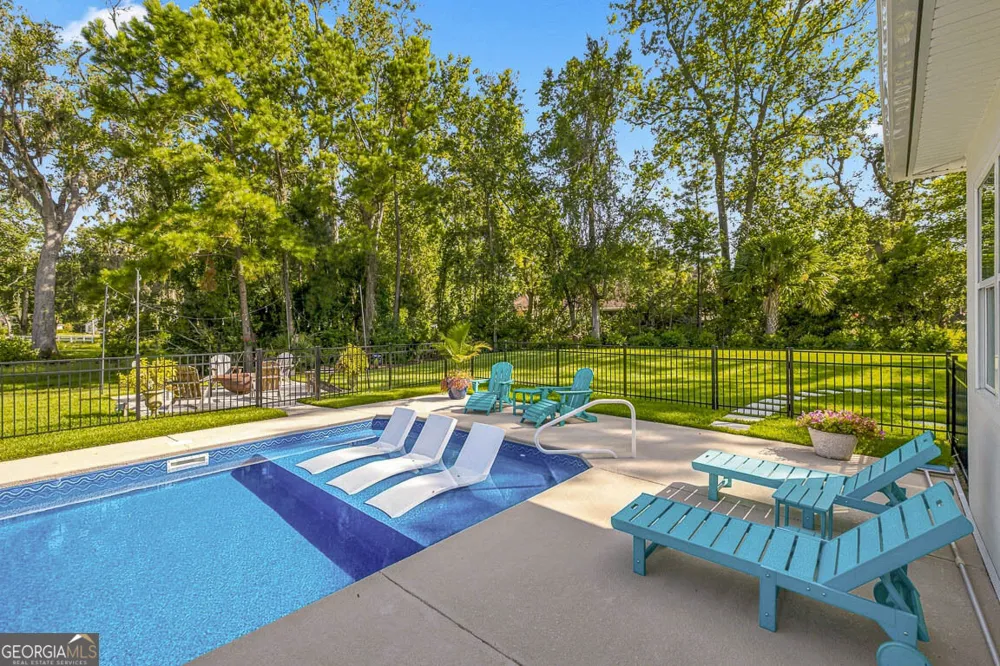 14 Willow CT Brunswick, GA 31523