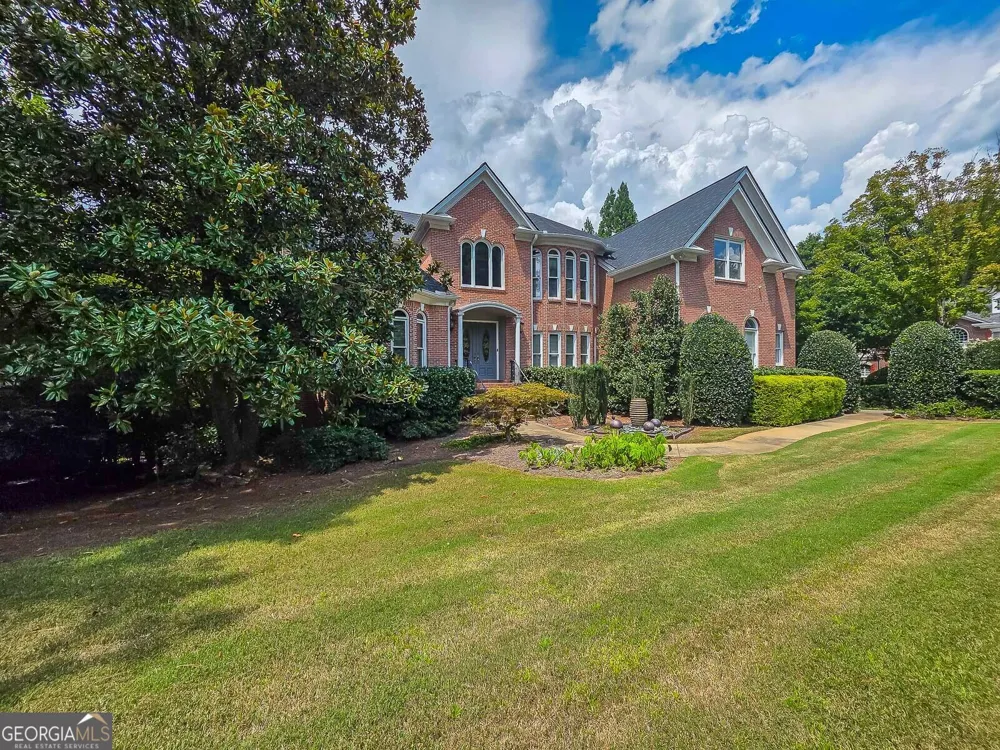 8190 Nesbit Ferry RD Sandy Springs, GA 30350