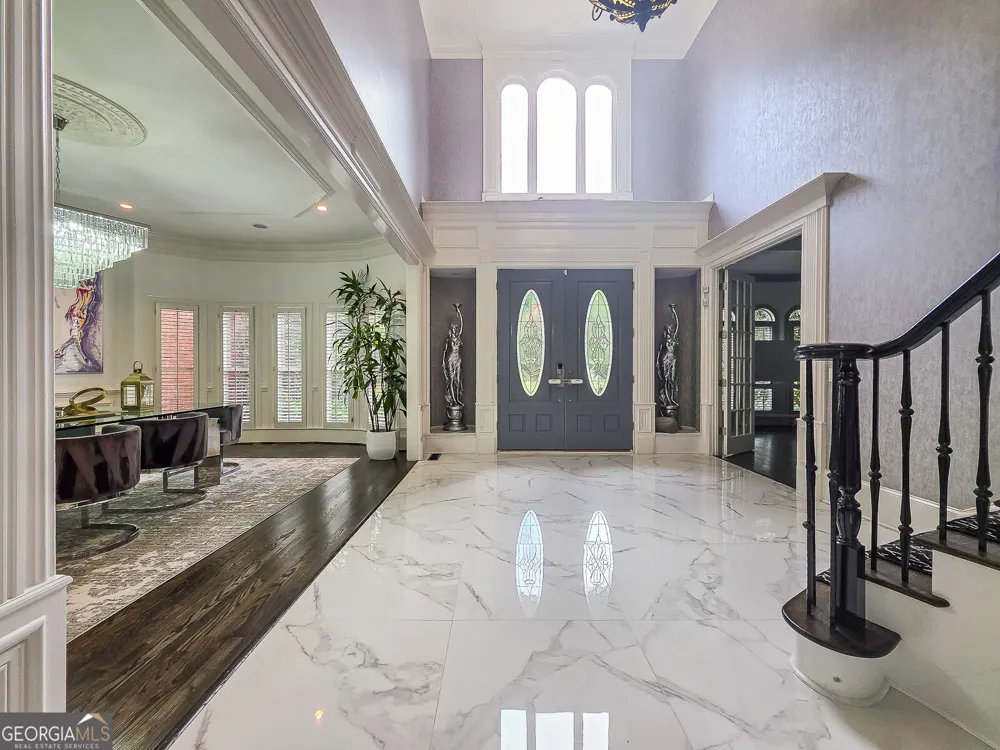 8190 Nesbit Ferry RD Sandy Springs, GA 30350