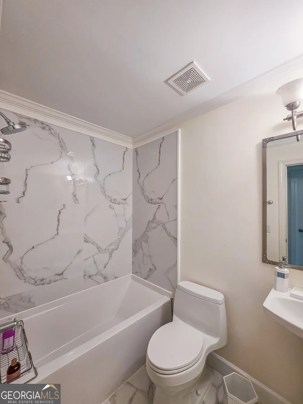8190 Nesbit Ferry RD Sandy Springs, GA 30350